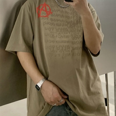 市场上装-T恤-电商T恤