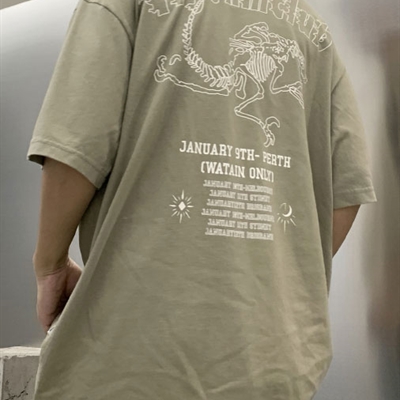 市场上装-T恤-电商T恤