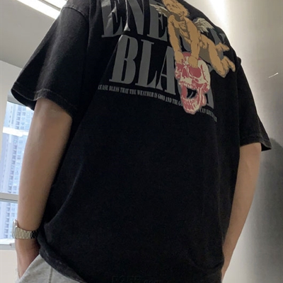 市场上装-T恤-电商T恤