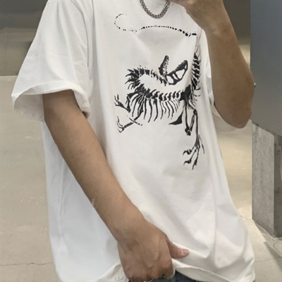 市场上装-T恤-电商T恤