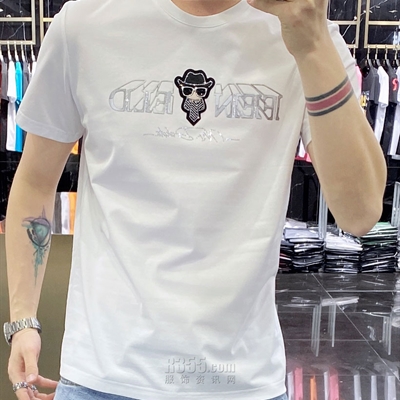 市场上装-T恤-欧货T恤