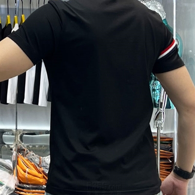 市场上装-T恤-欧货T恤