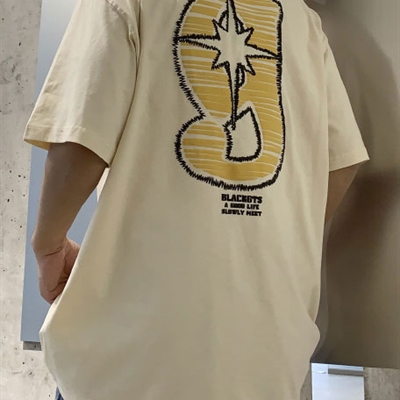 市场上装-T恤-电商T恤