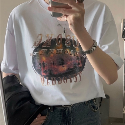 市场上装-T恤-电商T恤