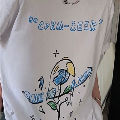 市场上装-T恤-电商T恤