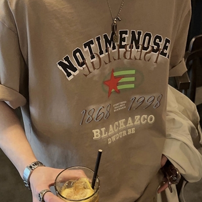 市场上装-T恤-电商T恤