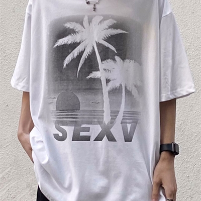 市场上装-T恤-电商T恤