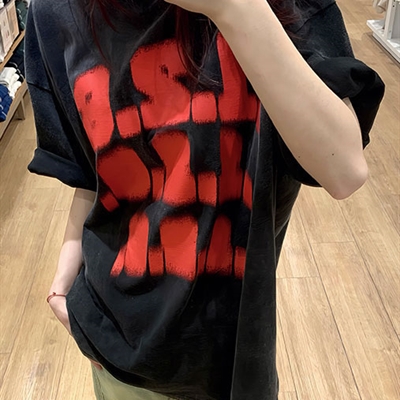 市场上装-T恤-电商T恤