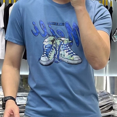 市场上装-T恤-欧货T恤