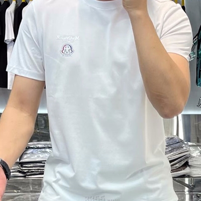 市场上装-T恤-欧货T恤