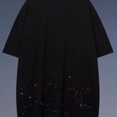 市场上装-T恤-电商T恤