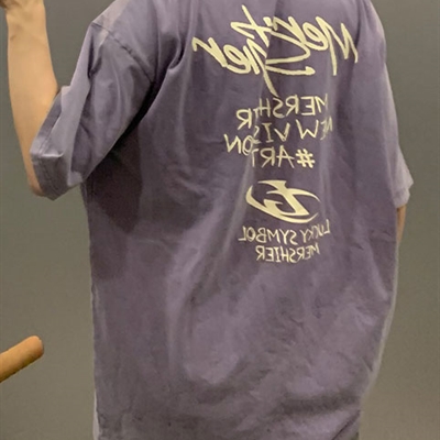 市场上装-T恤-电商T恤