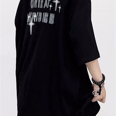 市场上装-T恤-电商T恤