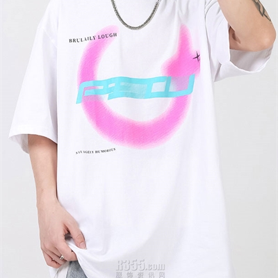 市场上装-T恤-电商T恤