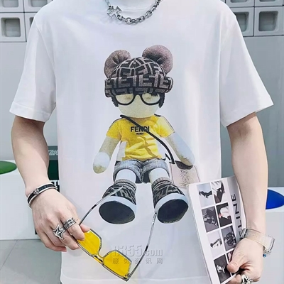 市场上装-T恤-欧货T恤