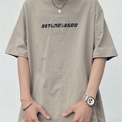 市场上装-T恤-电商T恤