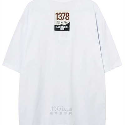 市场上装-T恤-电商T恤