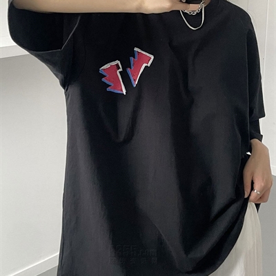 市场上装-T恤-休闲T恤