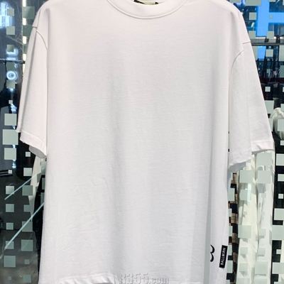 市场上装-T恤-欧货T恤