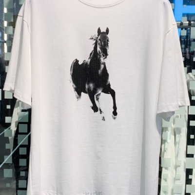 市场上装-T恤-欧货T恤