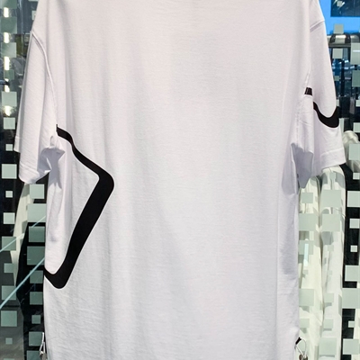 市场上装-T恤-欧货T恤