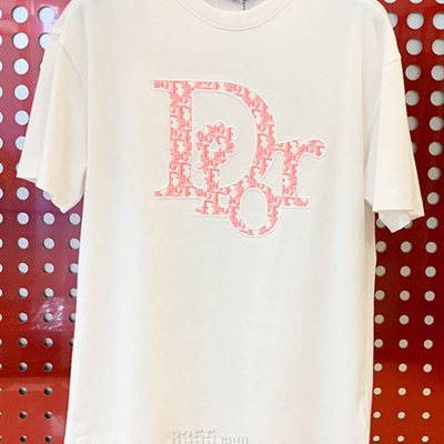 市场上装-T恤-欧货T恤