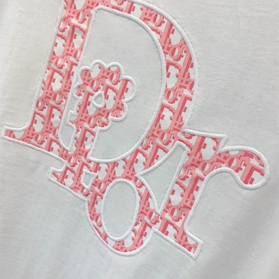 市场上装-T恤-欧货T恤