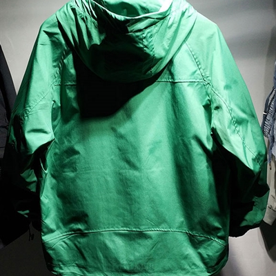 市场上装-夹克-休闲夹克