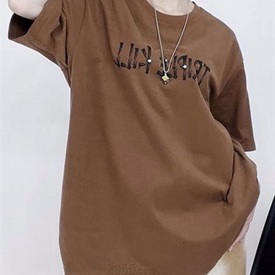 市场上装-T恤-电商T恤