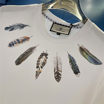 市场上装-T恤-欧货T恤