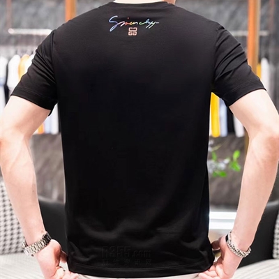 市场上装-T恤-欧货T恤