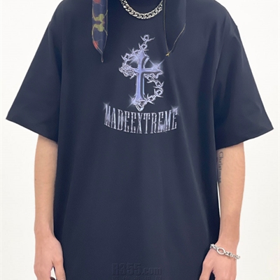 市场上装-T恤-电商T恤