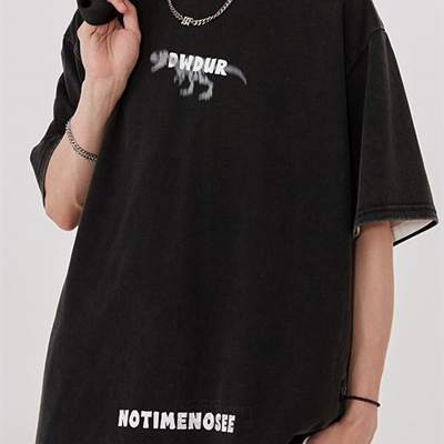 市场上装-T恤-电商T恤