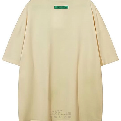 市场上装-T恤-电商T恤