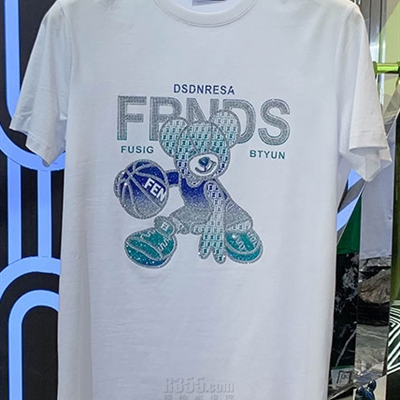 市场上装-T恤-欧货T恤