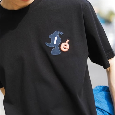 市场上装-T恤-电商T恤