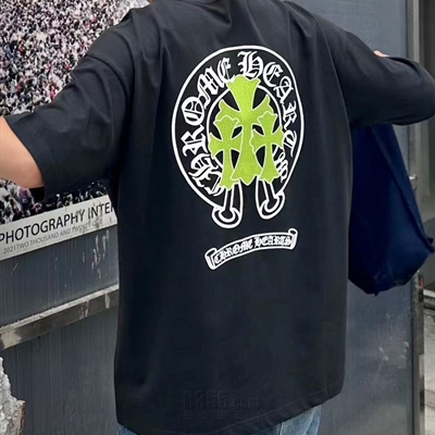 市场上装-T恤-电商T恤