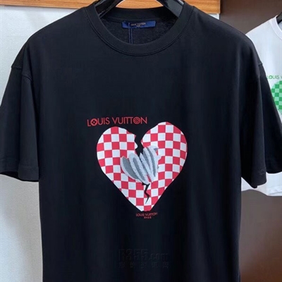 市场上装-T恤-欧货T恤