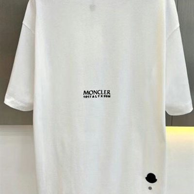 市场上装-T恤-欧货T恤