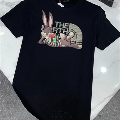 市场上装-T恤-欧货T恤