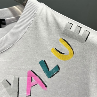 市场上装-T恤-欧货T恤