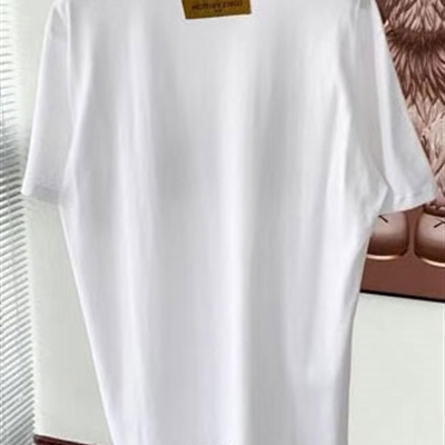 市场上装-T恤-欧货T恤