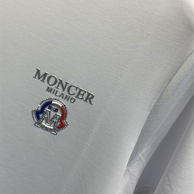 市场上装-T恤-欧货T恤