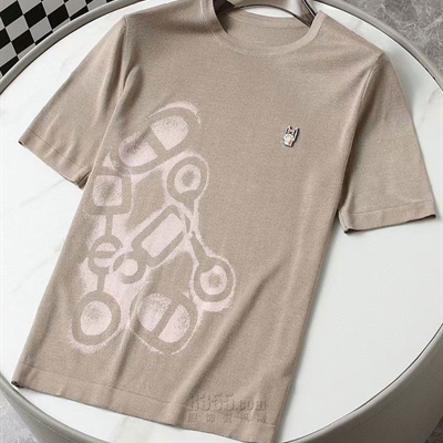 市场上装-T恤-欧货T恤