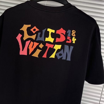 市场上装-T恤-欧货T恤