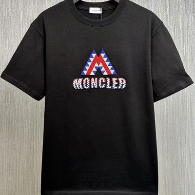 市场上装-T恤-欧货T恤