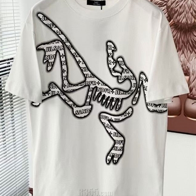 市场上装-T恤-欧货T恤