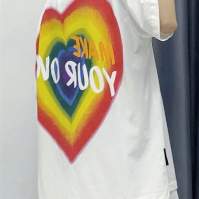 市场上装-T恤-电商T恤