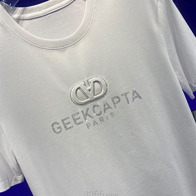 市场上装-T恤-欧货T恤