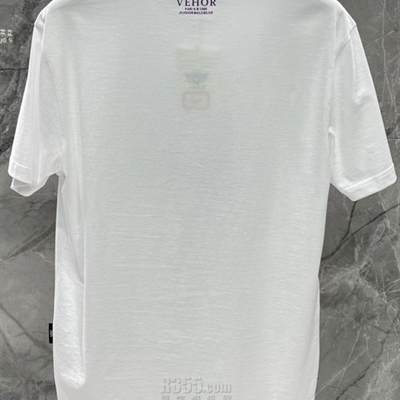 市场上装-T恤-欧货T恤